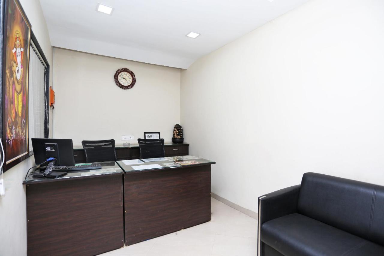 Oyo 14354 Amar Marriage Palace Hotel Dharmpura Bagian luar foto