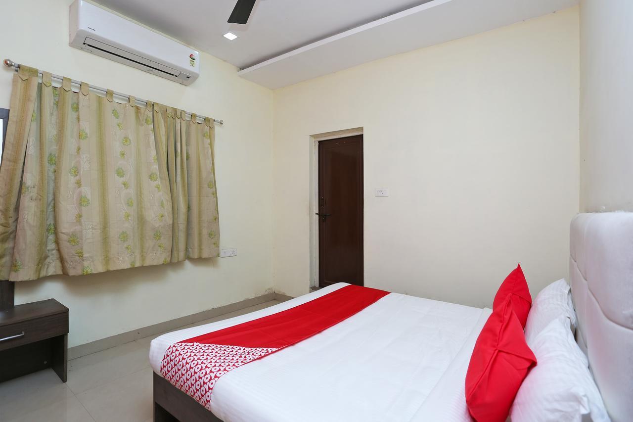 Oyo 14354 Amar Marriage Palace Hotel Dharmpura Bagian luar foto