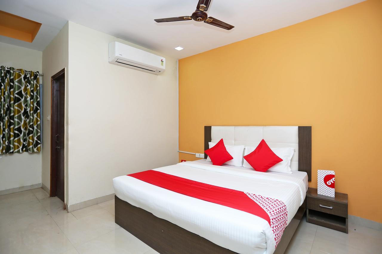 Oyo 14354 Amar Marriage Palace Hotel Dharmpura Bagian luar foto
