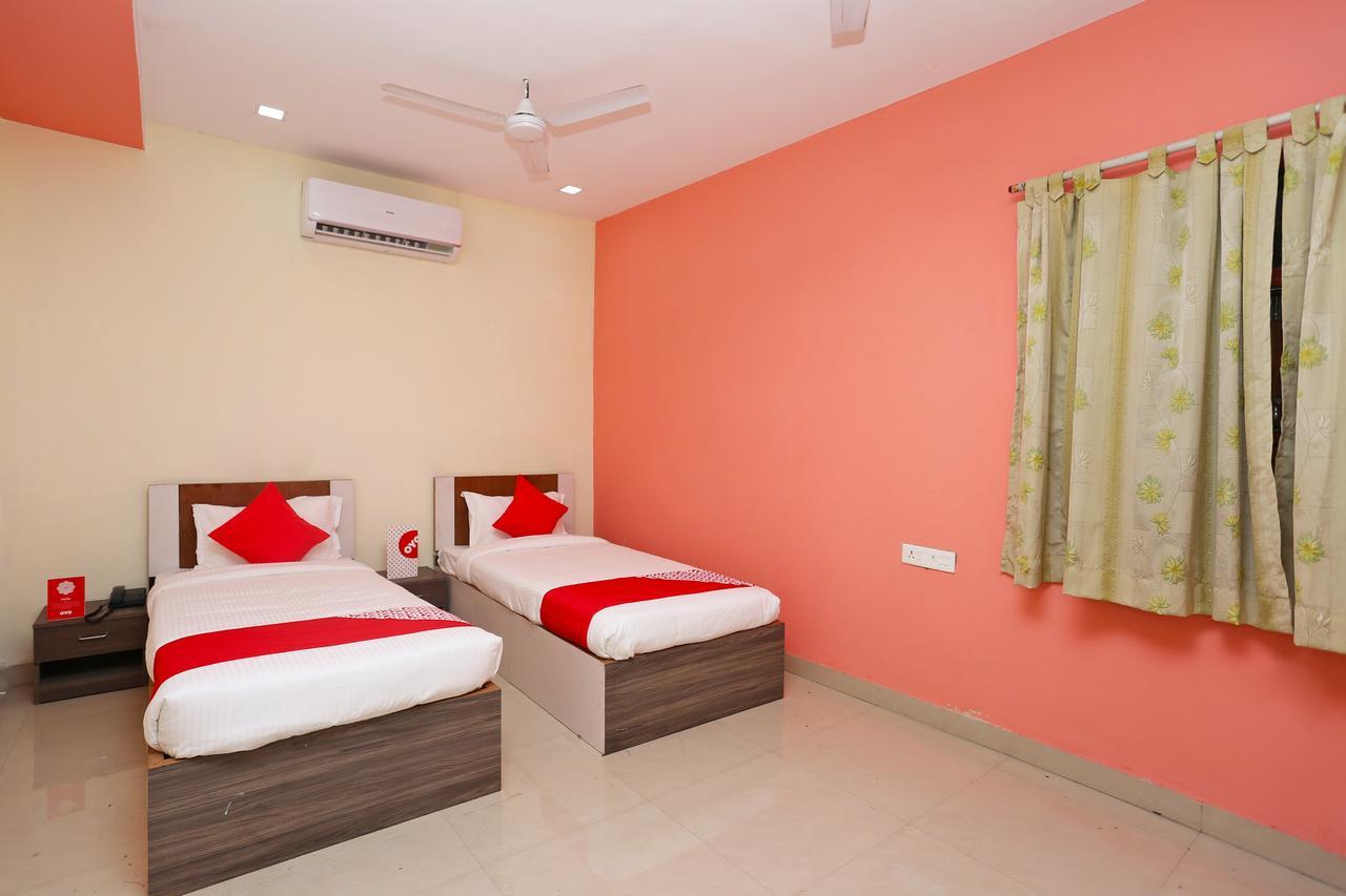 Oyo 14354 Amar Marriage Palace Hotel Dharmpura Bagian luar foto