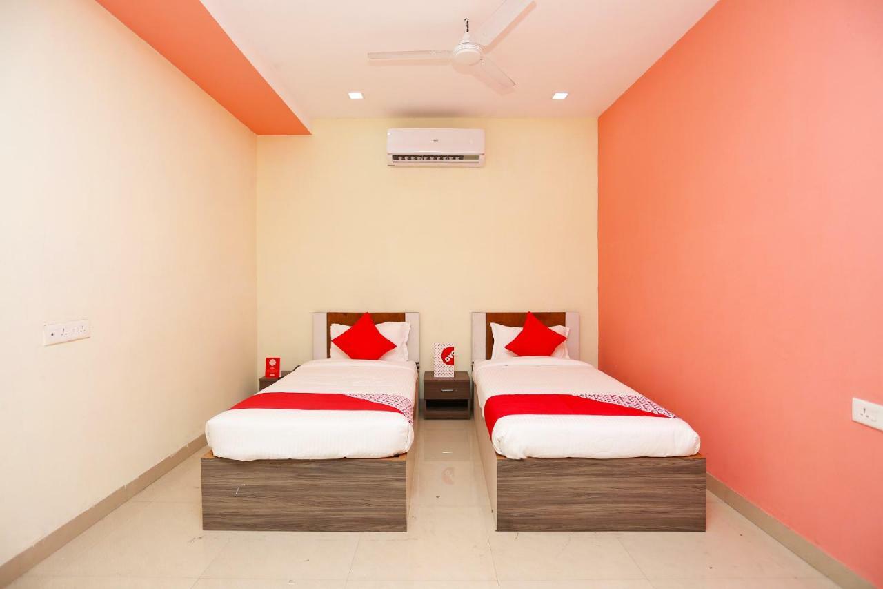Oyo 14354 Amar Marriage Palace Hotel Dharmpura Bagian luar foto